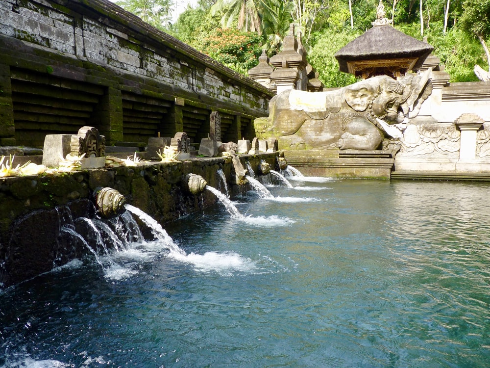 Holy,Springs,Of,Kira,Empul,,Sacred,Pool,Of,Purification,,Ubud,