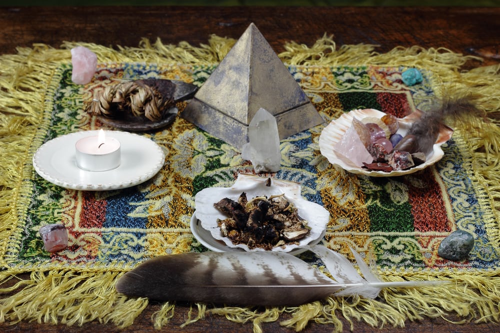 Mesa,Metaphysical,Altar,And,Shamanic,Tools